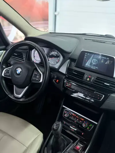 BMW 216 Gran Tourer 2019 - 18900 EUR, 253000 km - AUTO.MOTO.pt - 253000km - foto 9 de 13