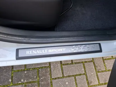 Renault Mégane Sport Tourer 2014 - 11500 EUR, 130900 km - AUTO.MOTO.pt - 130900km - foto 26 de 28
