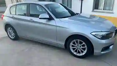 BMW 116 2016 - 10000 EUR, 212000 km - AUTO.MOTO.pt - 212000km - foto 3 de 25