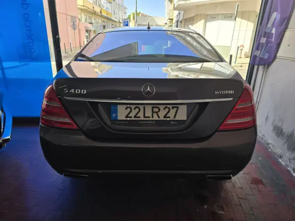Mercedes-Benz S 400 2011 - 13990 EUR, 353009 km - AUTO.MOTO.pt - 353009km - foto 4 de 23