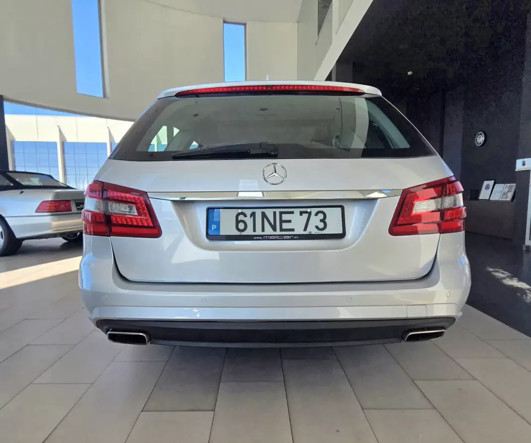 Mercedes-Benz E 200 2012 - 13990 EUR, 241526 km - 241526km - foto 5 de 25