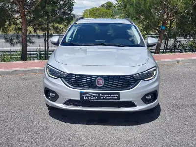 Fiat Tipo Station Wagon 2019 - 10780 EUR, 103800 km - AUTO.MOTO.pt - 103800km - foto 3 de 38