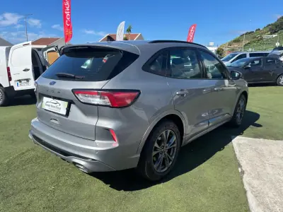 Ford Kuga 2022 - 24990 EUR, 69179 km - AUTO.MOTO.pt - 69179km - foto 9 de 14