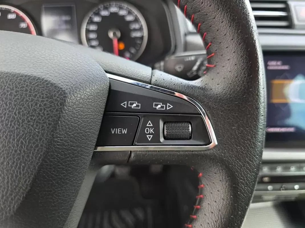 SEAT Arona 2020 - 14500 EUR, 61900 km - AUTO.MOTO.pt - 61900km - foto 22 de 42