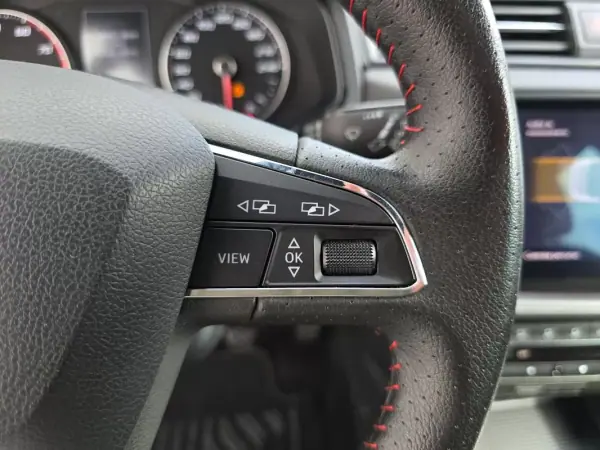 SEAT Arona 2020 - 14500 EUR, 61900 km - AUTO.MOTO.pt - 61900km - foto 22 de 42