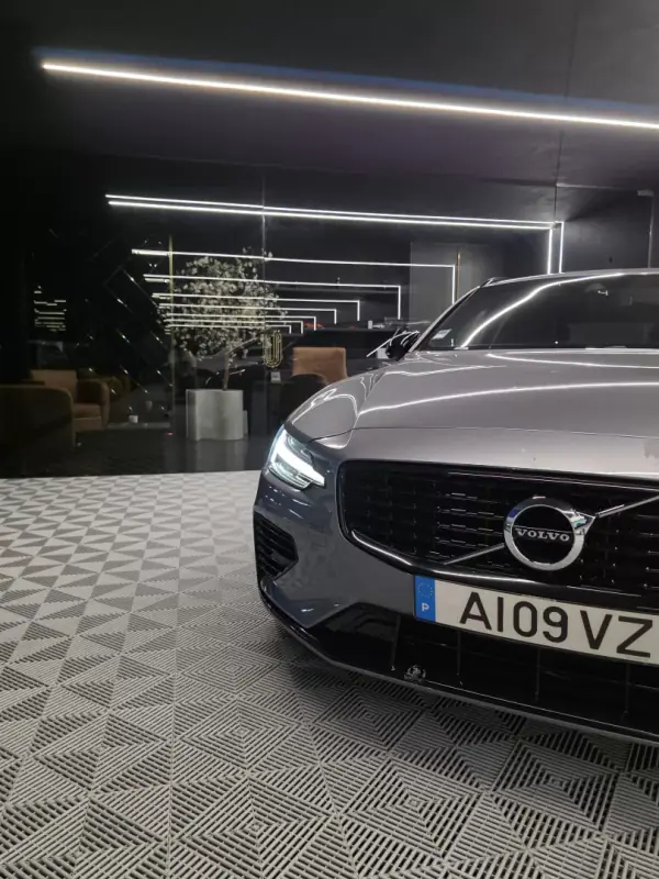 Volvo V60 2021 - 31750 EUR, 57692 km - AUTO.MOTO.pt - 57692km - foto 5 de 23