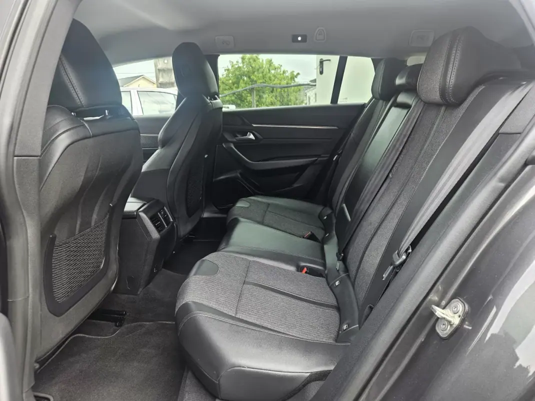 Peugeot 508 SW 2021 - 21500 EUR, 100130 km - AUTO.MOTO.pt - 100130km - foto 52 de 77