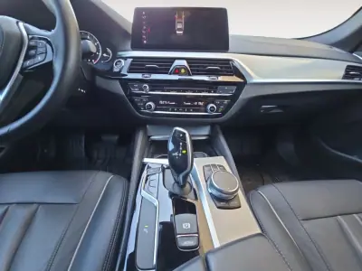 BMW 520 2019 - 24990 EUR, 90000 km - 90000km - foto 9 de 12