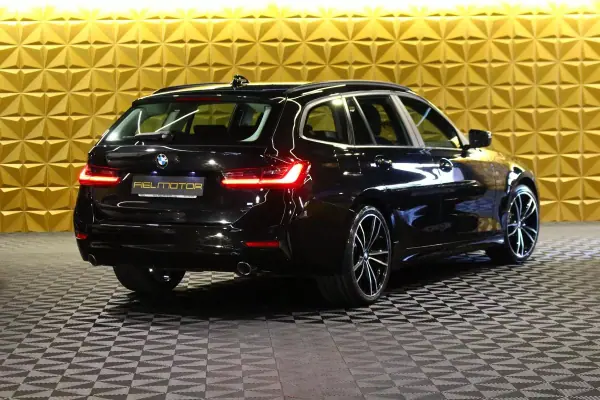 BMW 318 2021 - 22800 EUR, 153258 km - AUTO.MOTO.pt - 153258km - foto 8 de 32