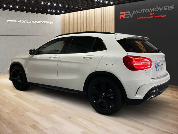 Mercedes-Benz GLA 180 2015 - 21950 EUR, 22737 km - AUTO.MOTO.pt - 22737km - foto 4 de 20