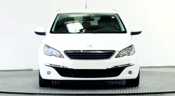 Peugeot 308 SW 2016 - 11890 EUR, 111000 km - AUTO.MOTO.pt - 111000km - foto 6 de 12
