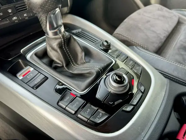 Audi Q5 2008 - 13900 EUR, 201500 km - AUTO.MOTO.pt - 201500km - foto 25 de 25