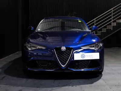 Alfa Romeo Giulia 2018 — foto 3 de 34