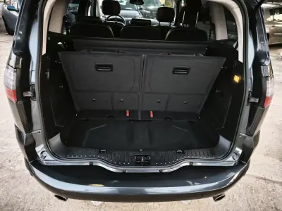 Ford S-Max 2008 - 10990 EUR, 274092 km - AUTO.MOTO.pt - 274092km - foto 27 de 32