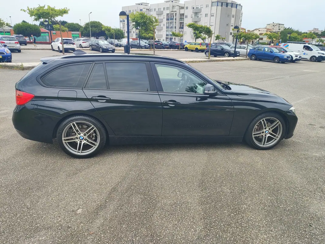 BMW 318 2013 - 9500 EUR, 324000 km - AUTO.MOTO.pt - 324000km - foto 3 de 12