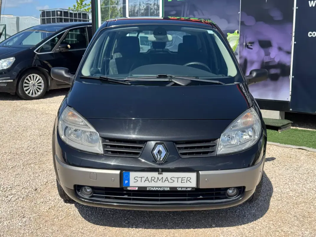 Renault Scénic 2004 - 4350 EUR, 241305 km - AUTO.MOTO.pt - 241305km - foto 2 de 18