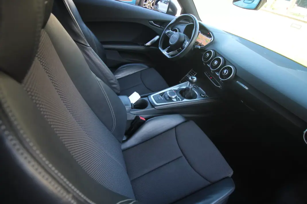 Audi TT Coupé 2016 - 22990 EUR, 184000 km - AUTO.MOTO.pt - 184000km - foto 13 de 24