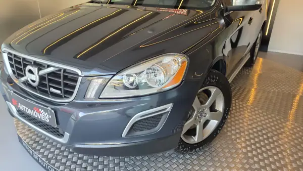 Volvo XC 60 2010 - 15900 EUR, 176365 km - AUTO.MOTO.pt - 176365km - foto 28 de 55