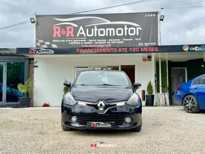 Renault Clio 2015 - 10990 EUR, 140000 km - AUTO.MOTO.pt - 140000km - foto 4 de 12
