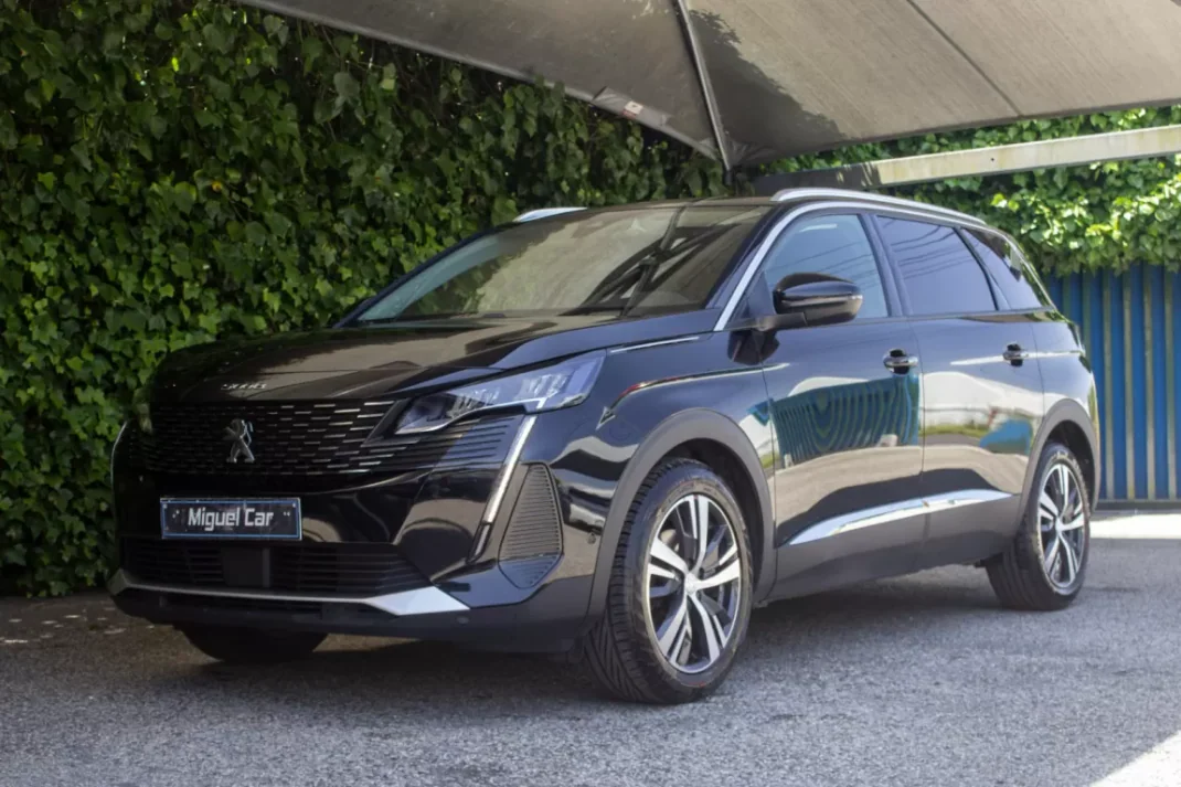 Peugeot 5008 2021 - 27900 EUR, 84300 km - AUTO.MOTO.pt - 84300km - foto 3 de 24