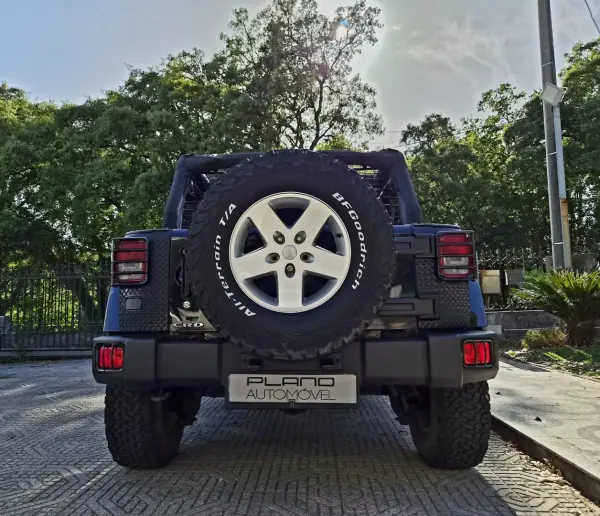 Jeep Wrangler Unlimited 2010 - 39000 EUR, 169000 km - AUTO.MOTO.pt - 169000km - foto 14 de 26