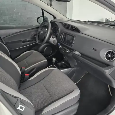 Toyota Yaris 2020 - 18950 EUR, 77356 km - AUTO.MOTO.pt - 77356km - foto 6 de 28