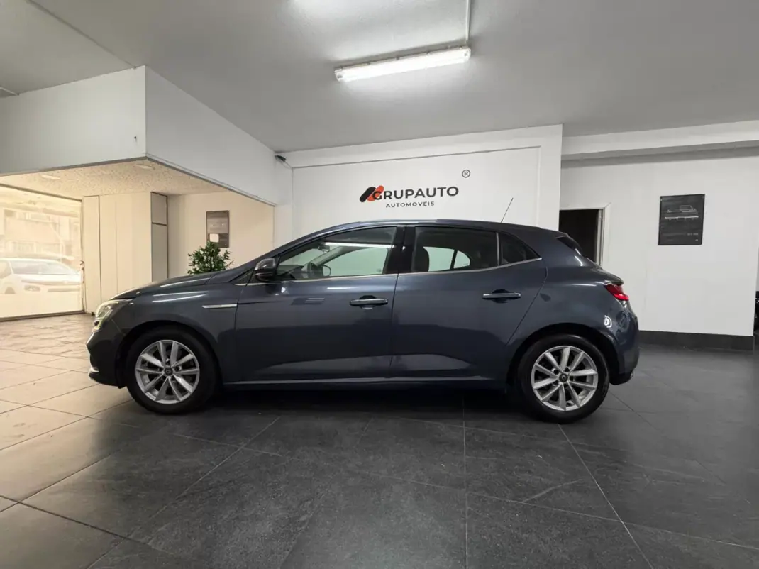 Renault Mégane 2017 - 11990 EUR, 102000 km - 102000km - foto 4 de 32