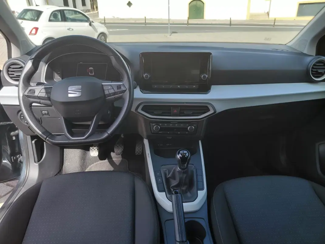 SEAT Arona 2023 - 16750 EUR, 80993 km - AUTO.MOTO.pt - 80993km - foto 10 de 11