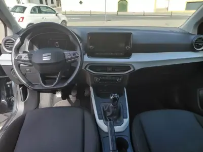 SEAT Arona 2023 - 16750 EUR, 80993 km - AUTO.MOTO.pt - 80993km - foto 10 de 11