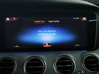 Mercedes-Benz E 300 2022 - 35950 EUR, 122245 km - AUTO.MOTO.pt - 122245km - foto 22 de 43