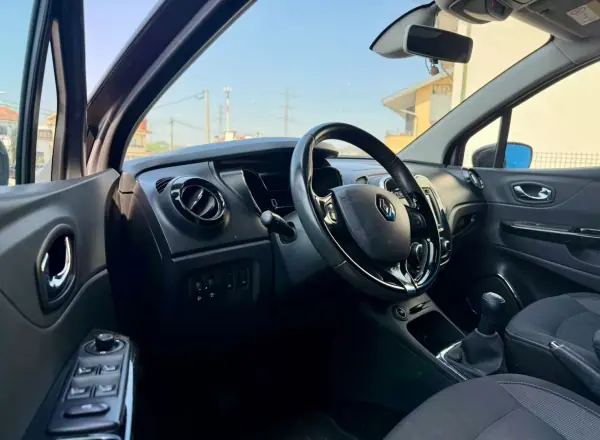 Renault Captur 2014 - 9950 EUR, 160000 km - AUTO.MOTO.pt - 160000km - foto 9 de 13
