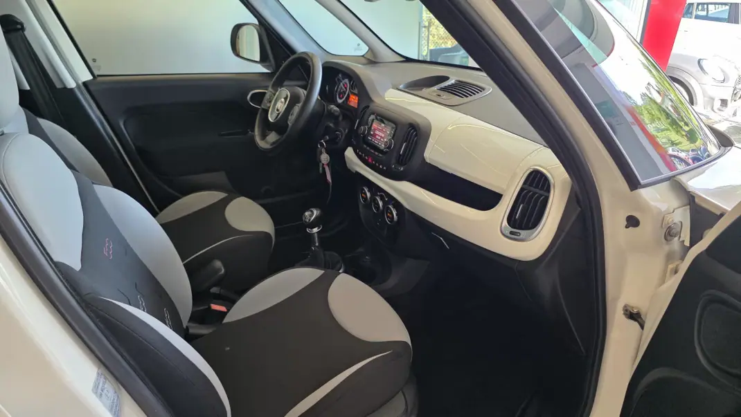 Fiat 500L 2013 - 7900 EUR, 153161 km - AUTO.MOTO.pt - 153161km - foto 50 de 55