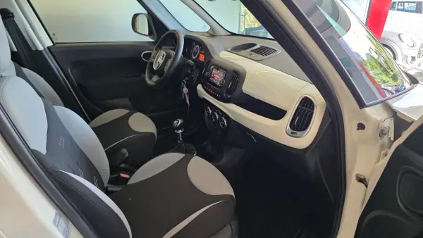 Fiat 500L 2013 - 7900 EUR, 153161 km - AUTO.MOTO.pt - 153161km - foto 50 de 55