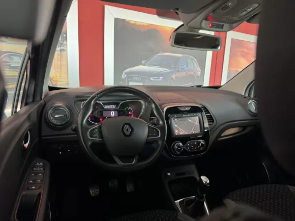 Renault Captur 2017 - 15990 EUR, 80345 km - AUTO.MOTO.pt - 80345km - foto 17 de 21