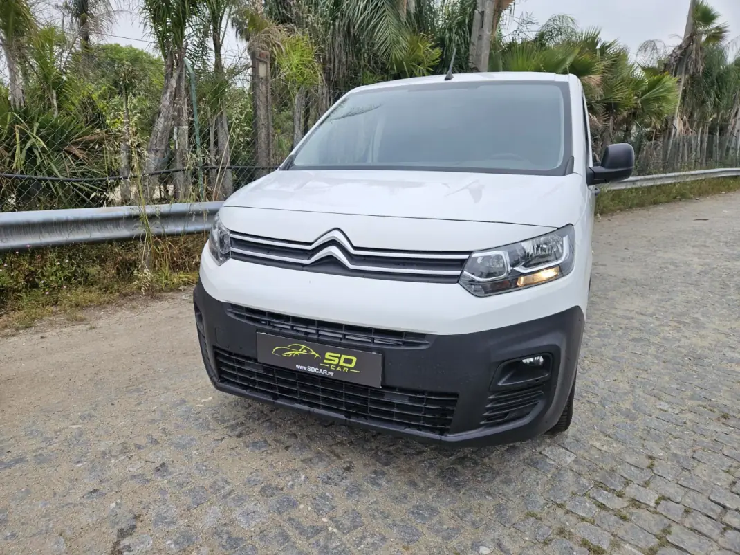 Citroën BERLINGO VAN XL 1.5 BLUE HDI 3 LUGARES 2020 - 9750 EUR, 87000 km - AUTO.MOTO.pt - 87000km - foto 2 de 8