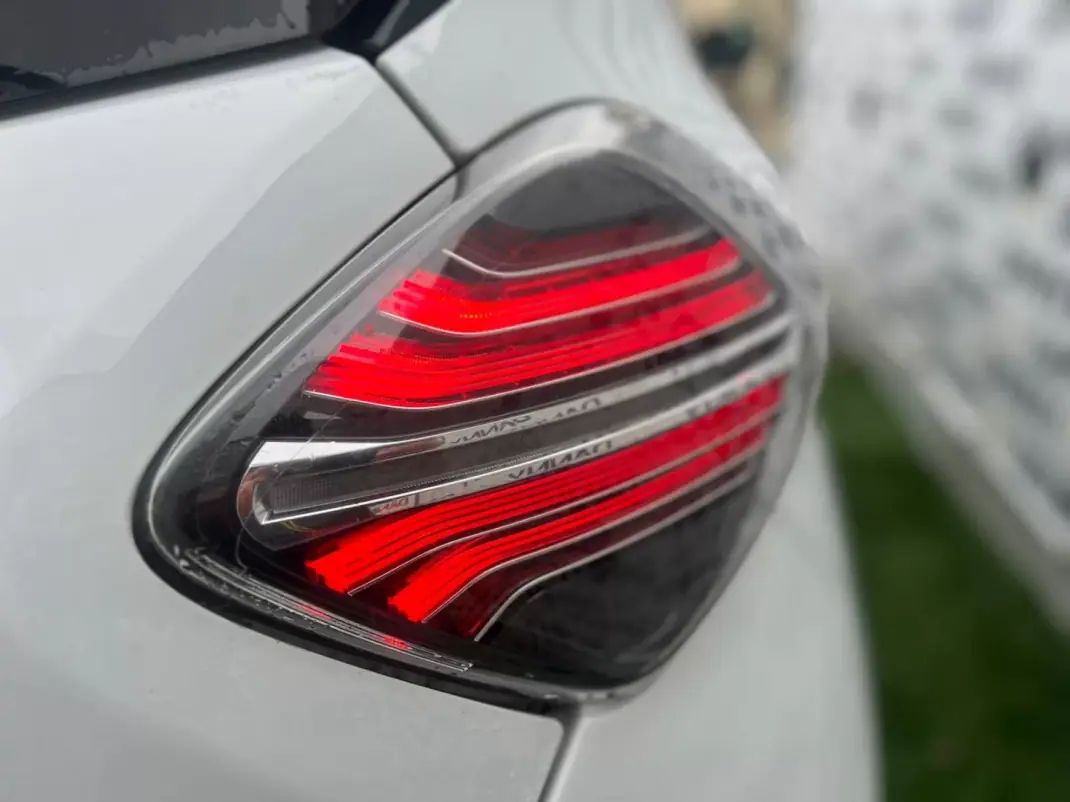 Renault Zoe 2020 - 13500 EUR, 69000 km - AUTO.MOTO.pt - 69000km - foto 11 de 12