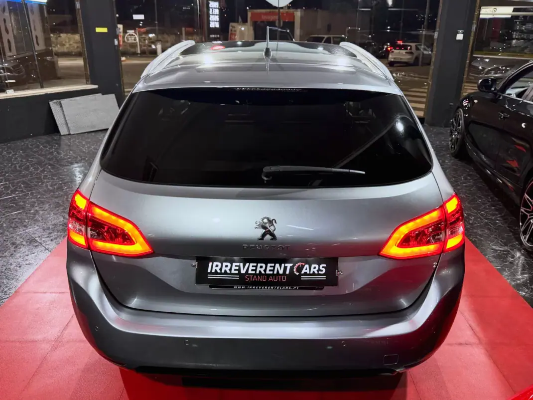 Peugeot 308 SW 2015 - 9990 EUR, 224475 km - AUTO.MOTO.pt - 224475km - foto 17 de 19