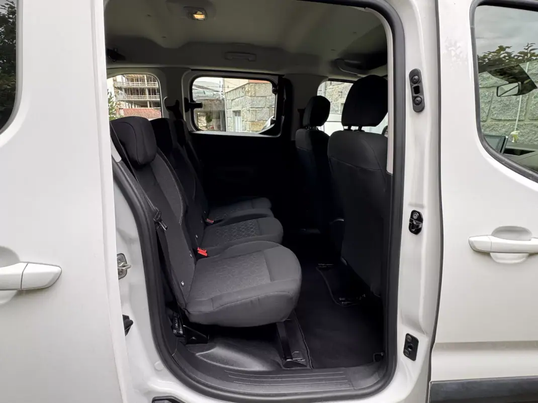 Peugeot Rifter 2019 - 18750 EUR, 92579 km - AUTO.MOTO.pt - 92579km - foto 22 de 22