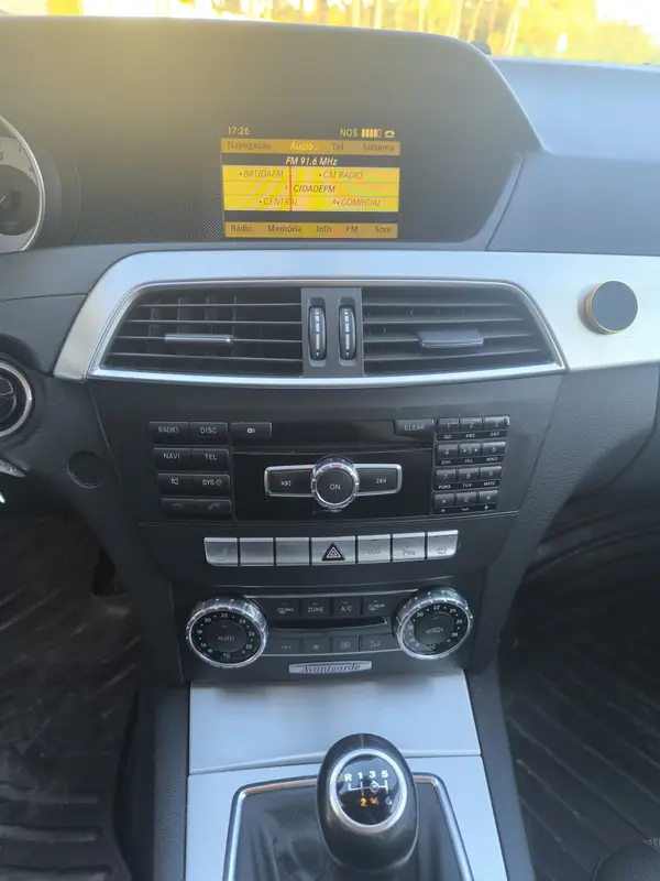 Mercedes-Benz C 220 2011 - 12500 EUR, 160000 km - AUTO.MOTO.pt - 160000km - foto 6 de 15