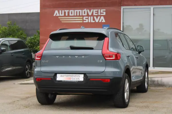 Volvo XC 40 2019 - 18900 EUR, 212000 km - AUTO.MOTO.pt - 212000km - foto 13 de 30