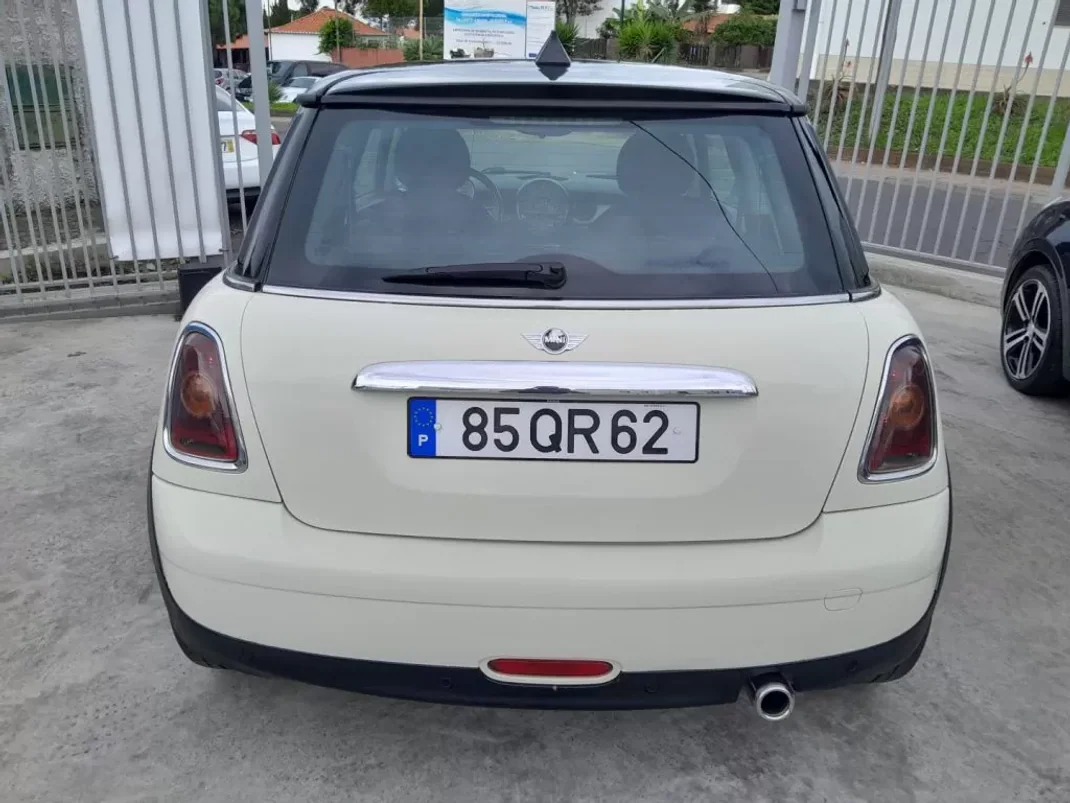 MINI Cooper 2008 - 9900 EUR, 208661 km - AUTO.MOTO.pt - 208661km - foto 6 de 14
