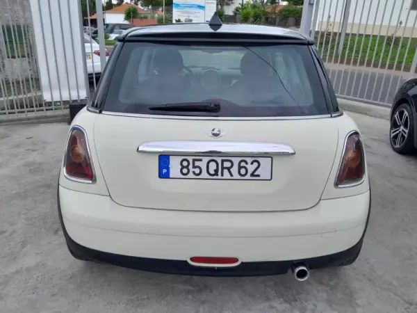 MINI Cooper 2008 - 9900 EUR, 208661 km - AUTO.MOTO.pt - 208661km - foto 6 de 14