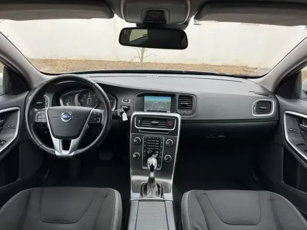 Volvo V60 2014 - 12950 EUR, 130000 km - 130000km - foto 16 de 27