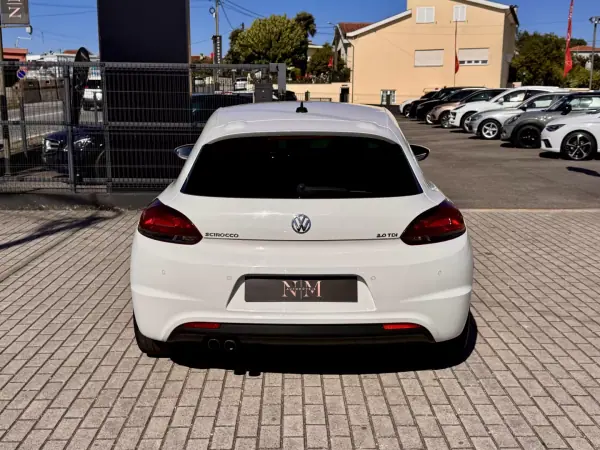 Volkswagen Scirocco 2012 - 13990 EUR, 210000 km - AUTO.MOTO.pt - 210000km - foto 4 de 19