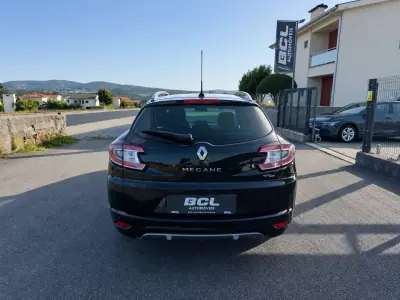 Renault Mégane Sport Tourer 2011 - 8990 EUR, 214000 km - AUTO.MOTO.pt - 214000km - foto 6 de 38