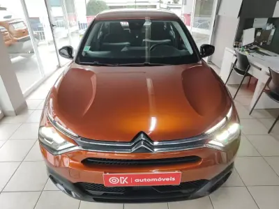 Citroën e-C4 2022 - 18500 EUR, 29900 km - AUTO.MOTO.pt - 29900km - foto 4 de 32