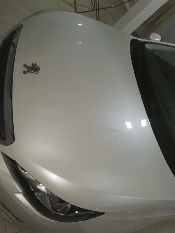 Peugeot 308 2014 - 7300 EUR, 160850 km - AUTO.MOTO.pt - 160850km - foto 8 de 10