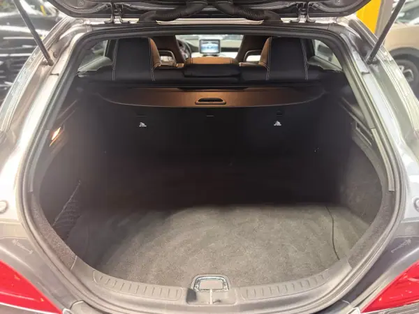Mercedes-Benz CLA 180 2016 - 16990 EUR, 163300 km - AUTO.MOTO.pt - 163300km - foto 25 de 28