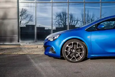 Opel Astra GTC 2013 - 23500 EUR, 109000 km - AUTO.MOTO.pt - 109000km - foto 19 de 47