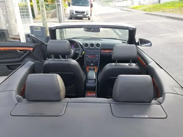Audi A4 Cabrio 2014 - 10900 EUR, 193145 km - AUTO.MOTO.pt - 193145km - foto 20 de 34